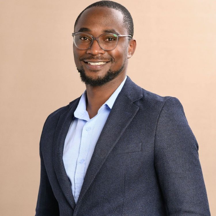 Julius Abuje_Headshot