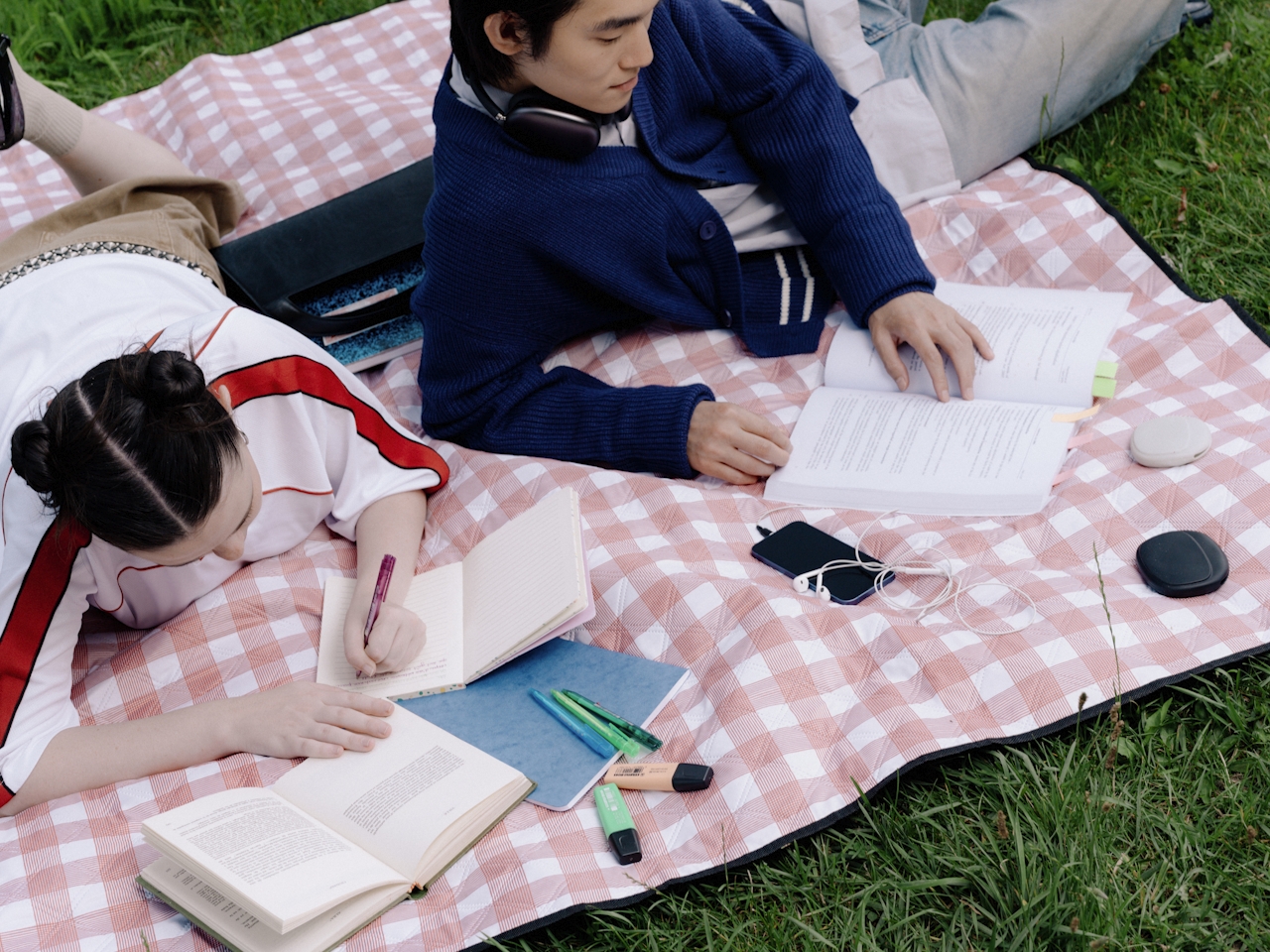 Community College vs. Nexford University: Which Path is Right For You?