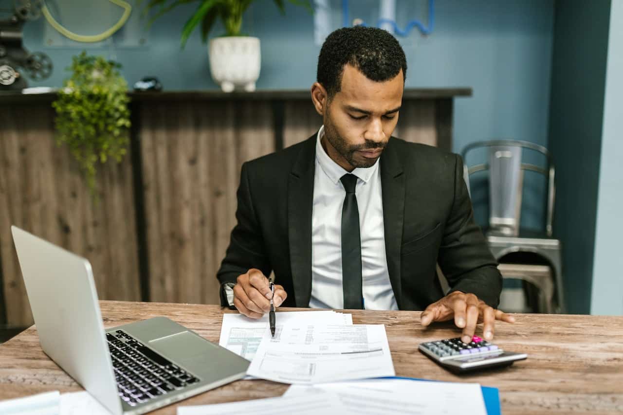 financial analyst